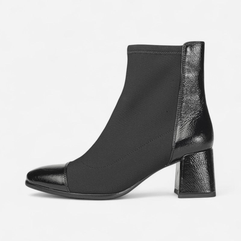 Millie 09 Black Patent/Stretch