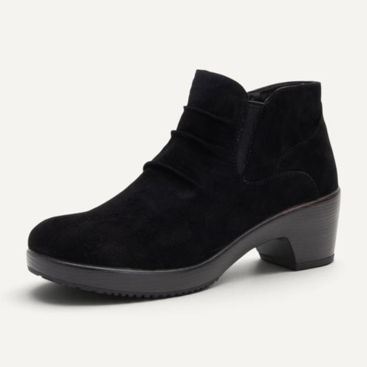 melina boot black