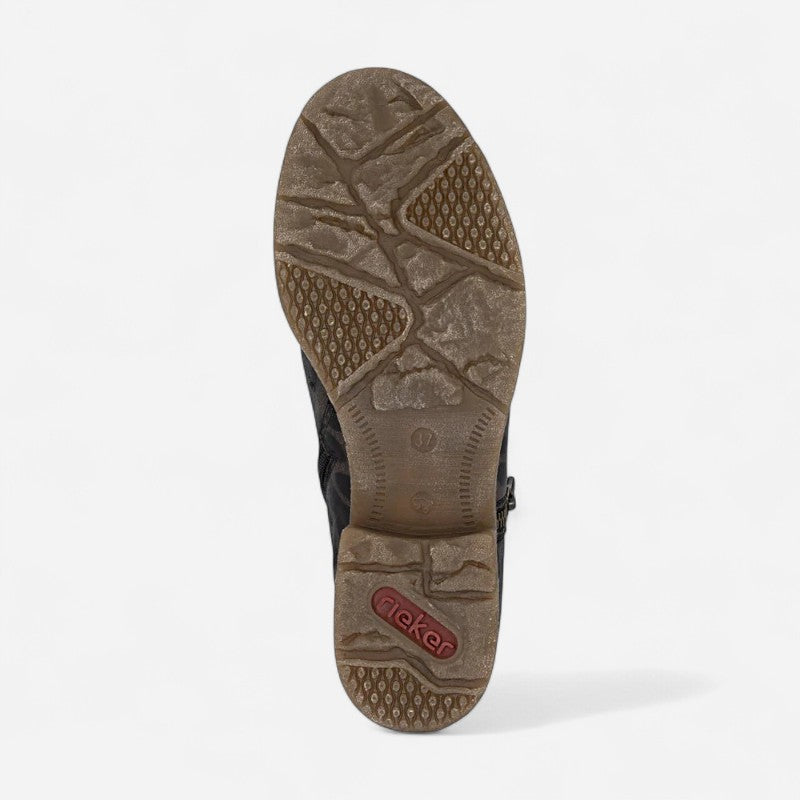 Fee 54 Antique